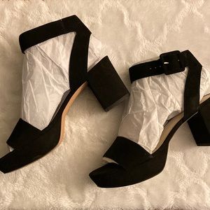 Brand new never worn Louise et Cie black 3 inch heels with box